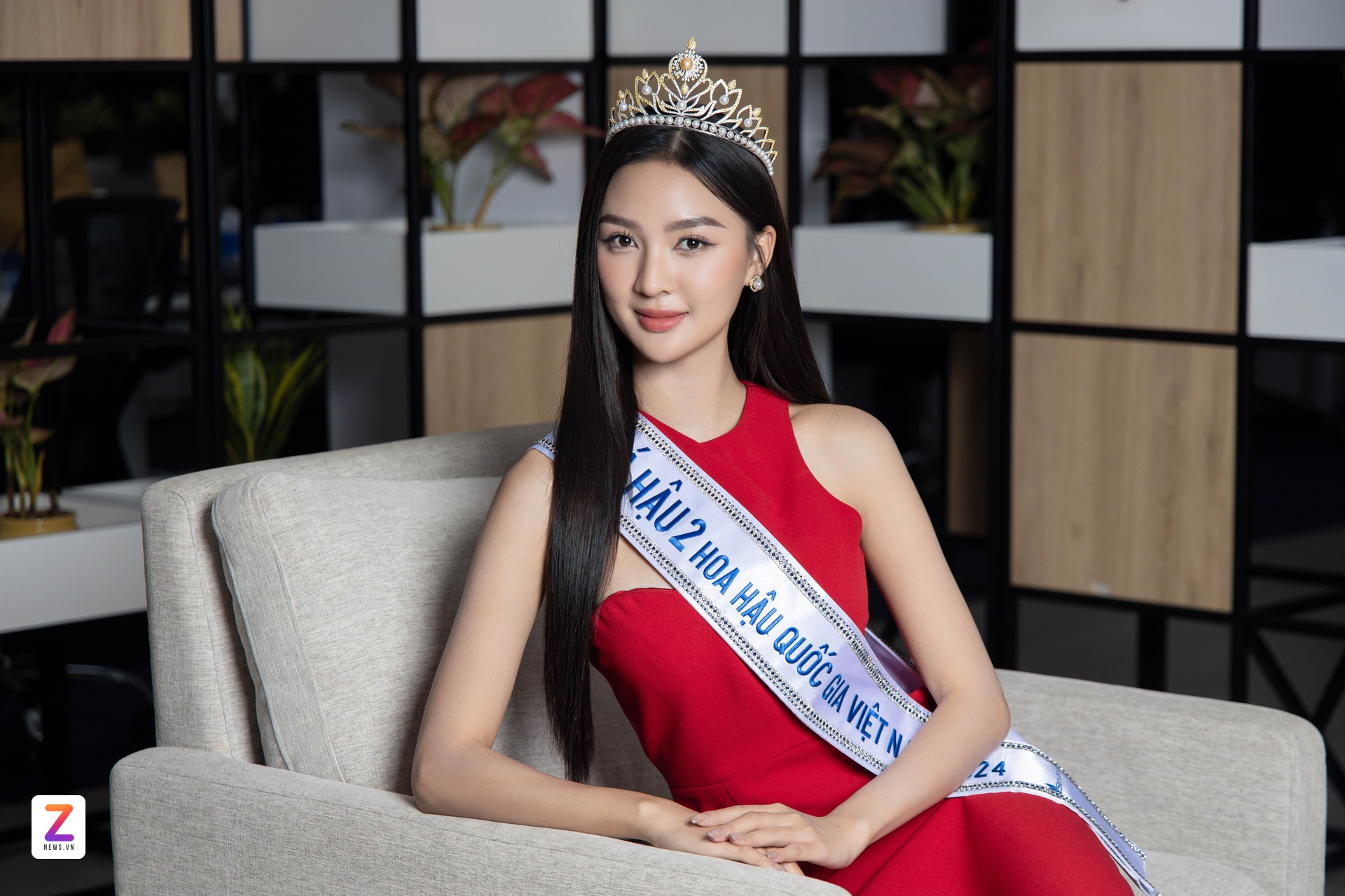 Cam Ly,  hoa hau quoc gia anh 4