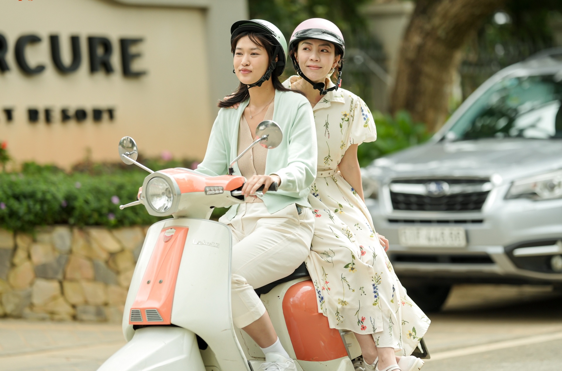 nu hon bac ty,  bo tu bao thu anh 1