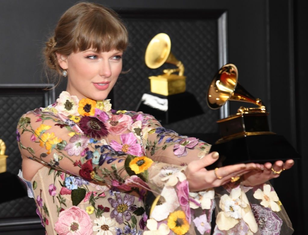 Taylor Swift rach vay anh 1