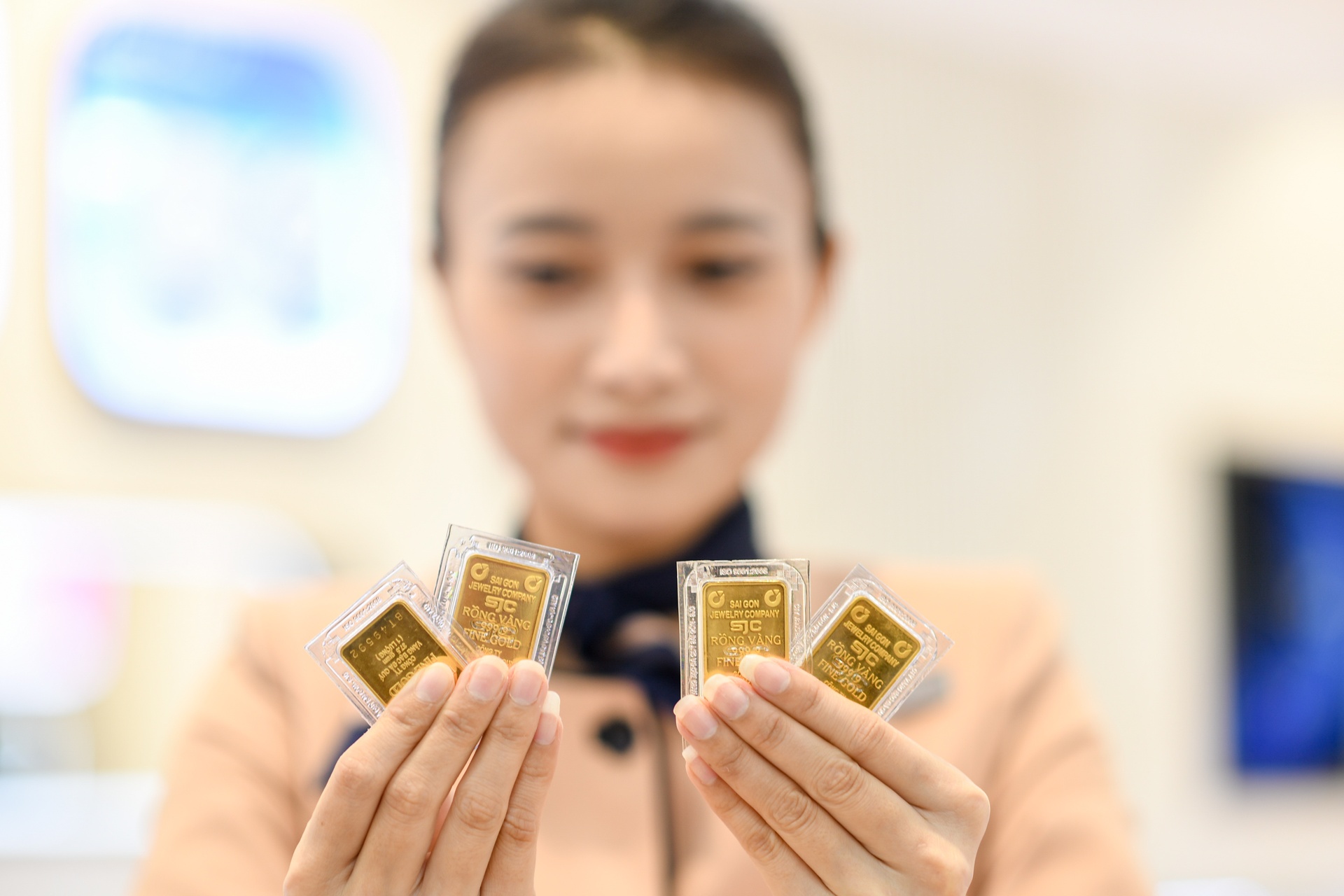 Đã đến lúc gỡ độc quyền vàng miếng