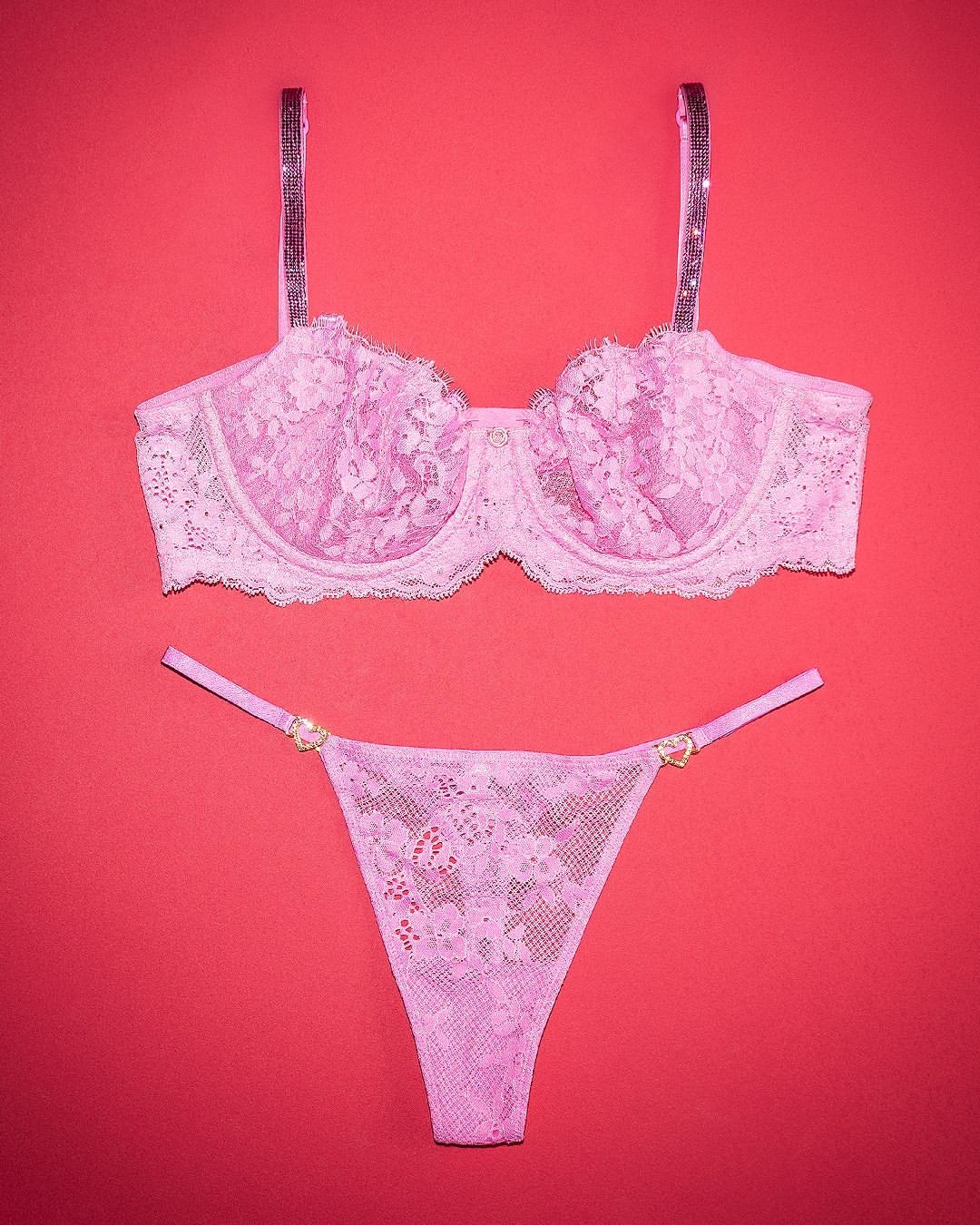 Rose,  Kim Kardashian,  Rihanna,  Skims,  Savage X Fenty,  Victoria's Secret anh 13