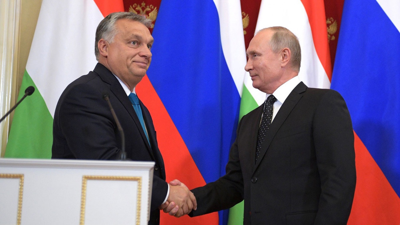 ong putin chuc mung thu tuong hungary tai dac cu anh 1