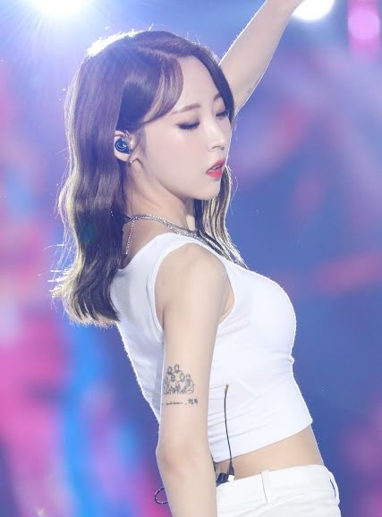 hinh xam cua sao han anh 5