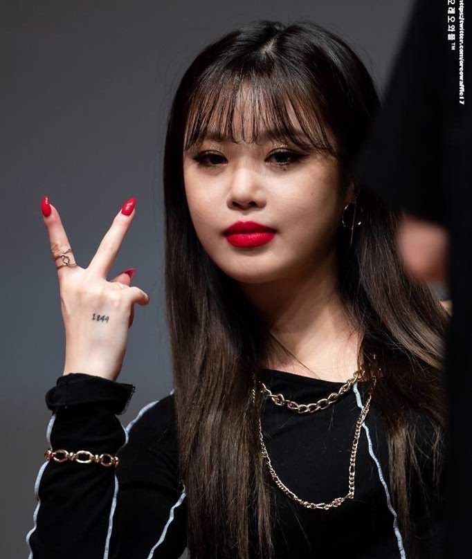 hinh xam cua sao han anh 9