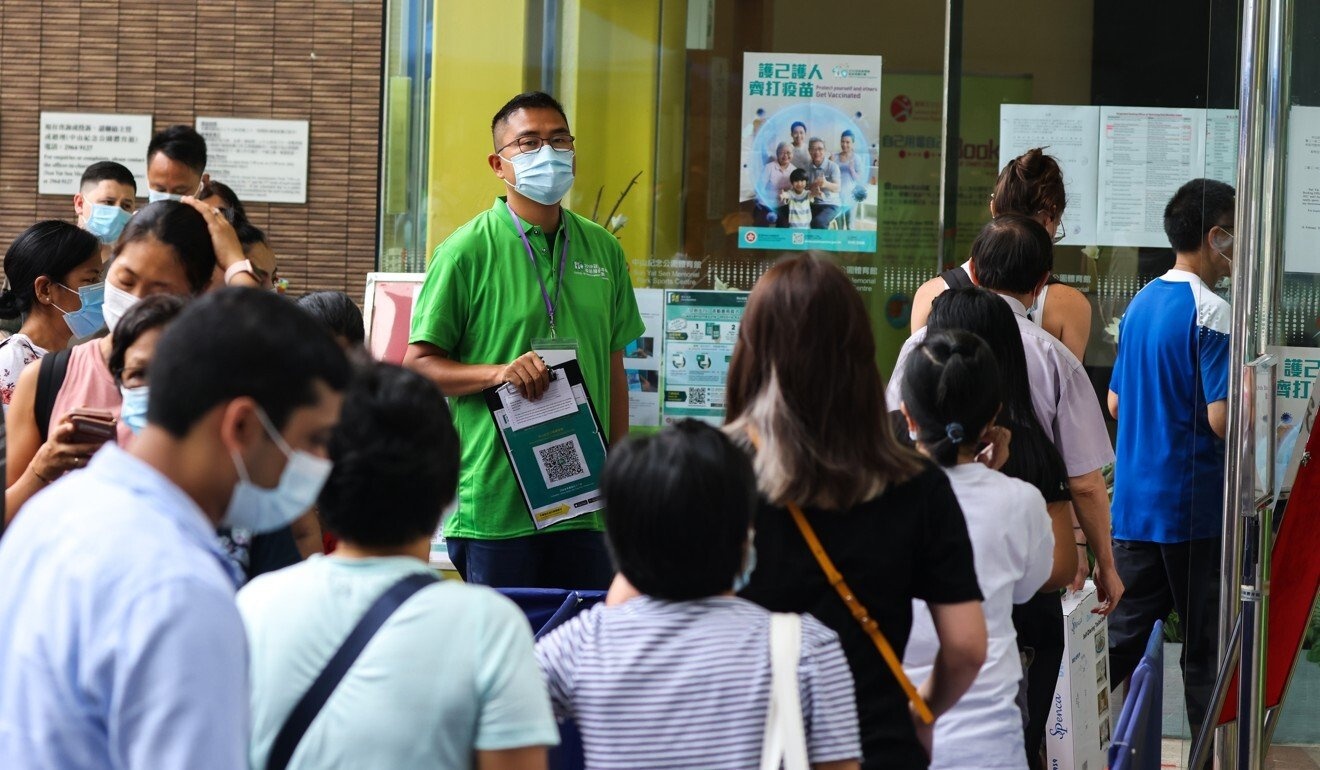 Hong Kong giai quyet vaccine sap het han anh 1