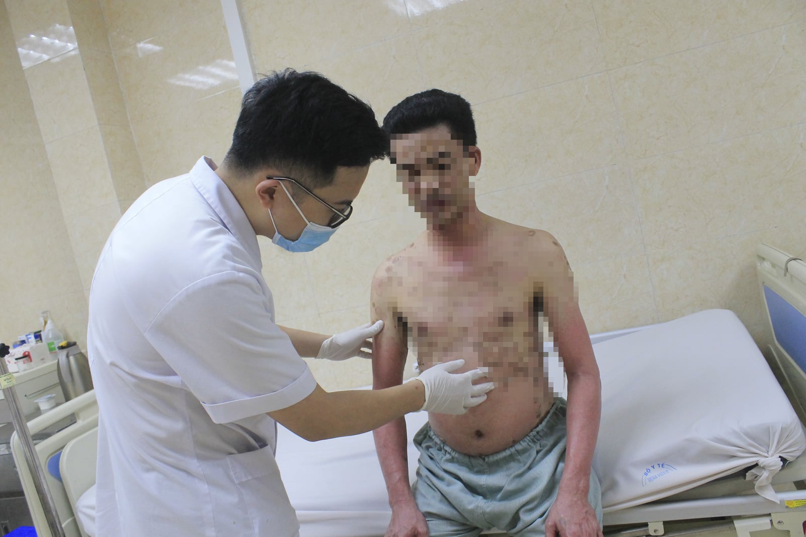 Loet toan than vi di ung thuoc anh 1