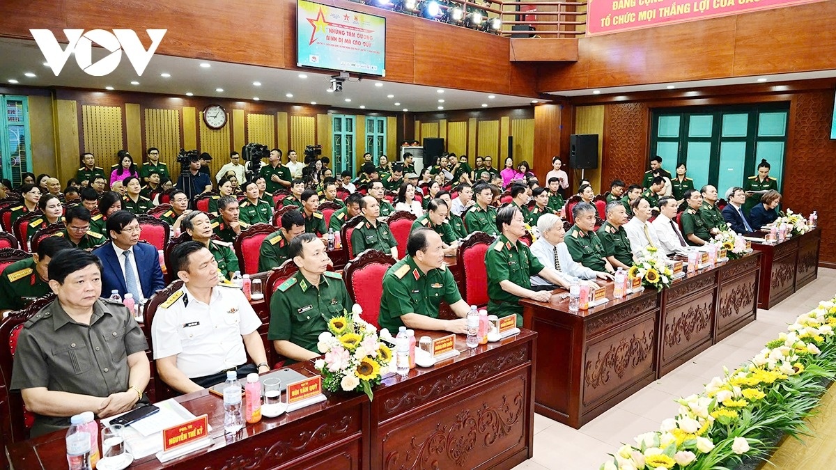 Tam guong binh di anh 2