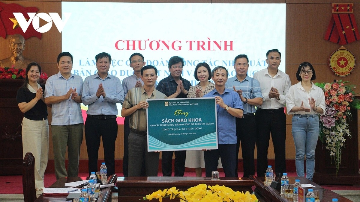 Tang sach anh 3
