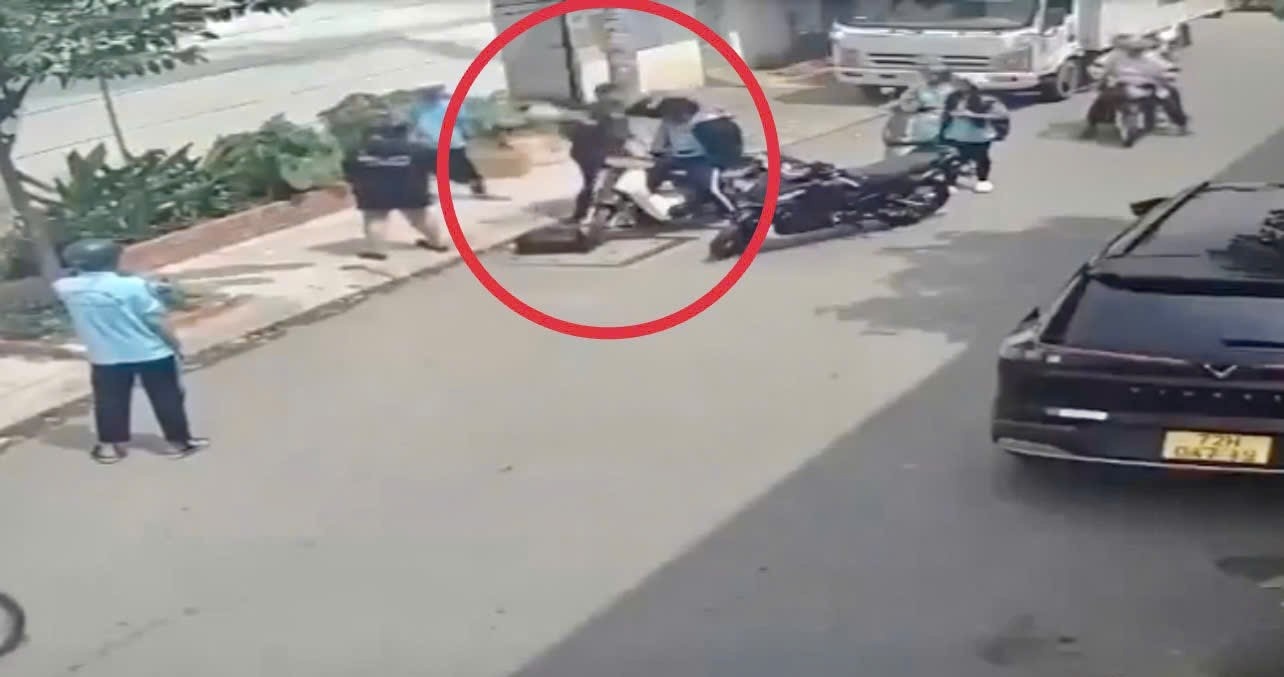Clip Danh nam sinh TP.HCM anh 1