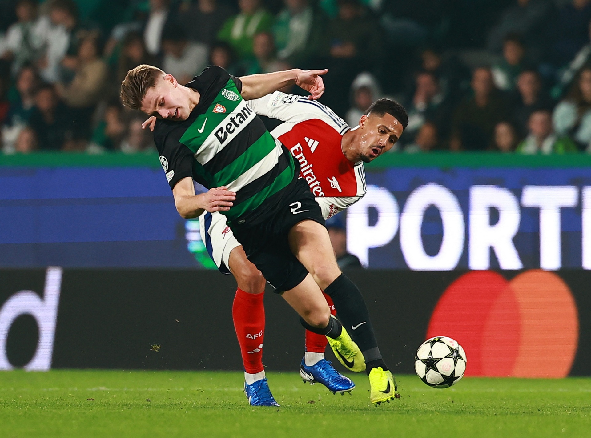 Arsenal dau Sporting anh 7