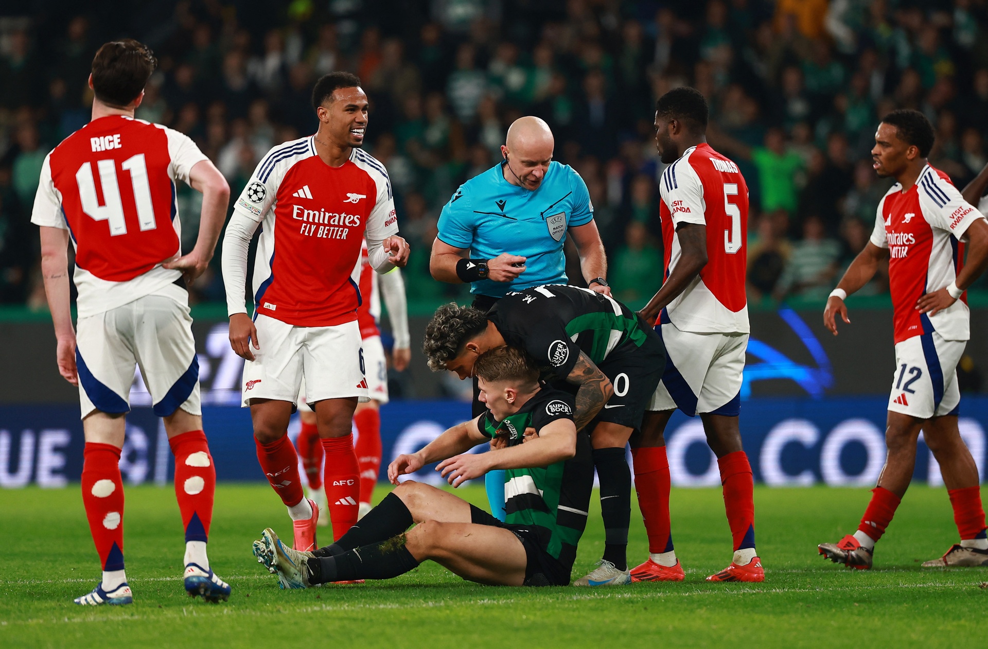 Arsenal dau Sporting anh 8