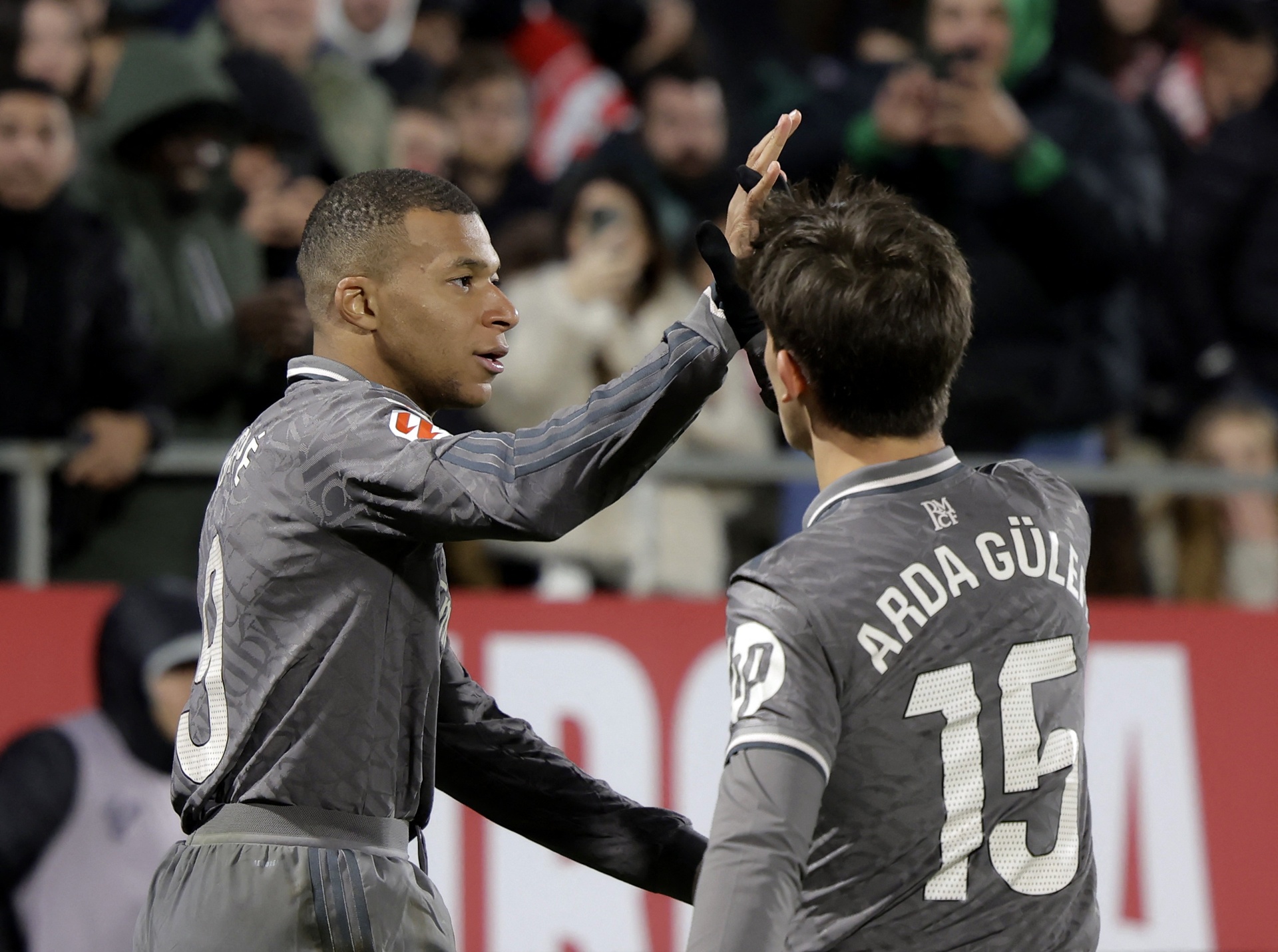 Mbappe toa sang anh 6