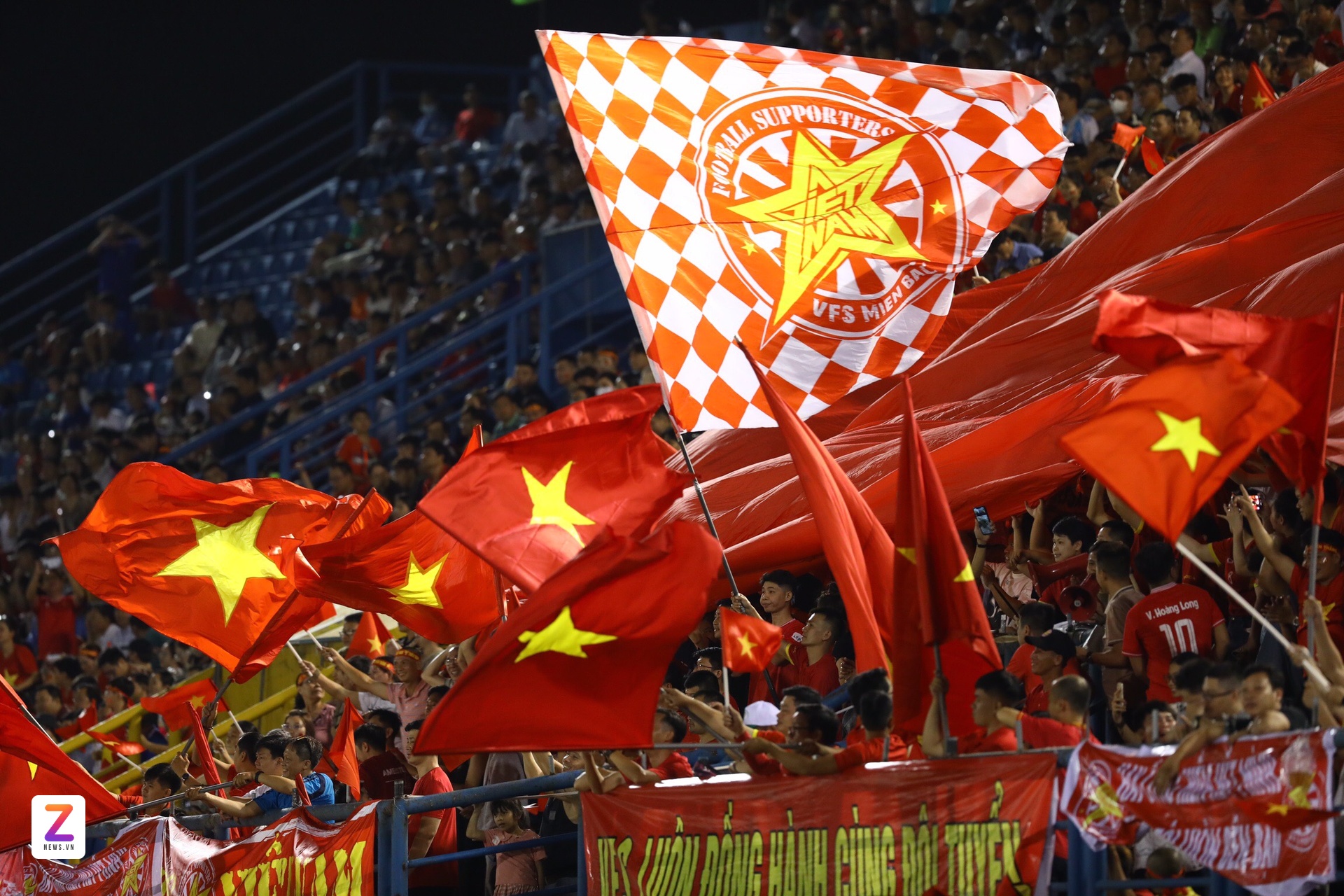 Tuyen Viet Nam vs Lao anh 17