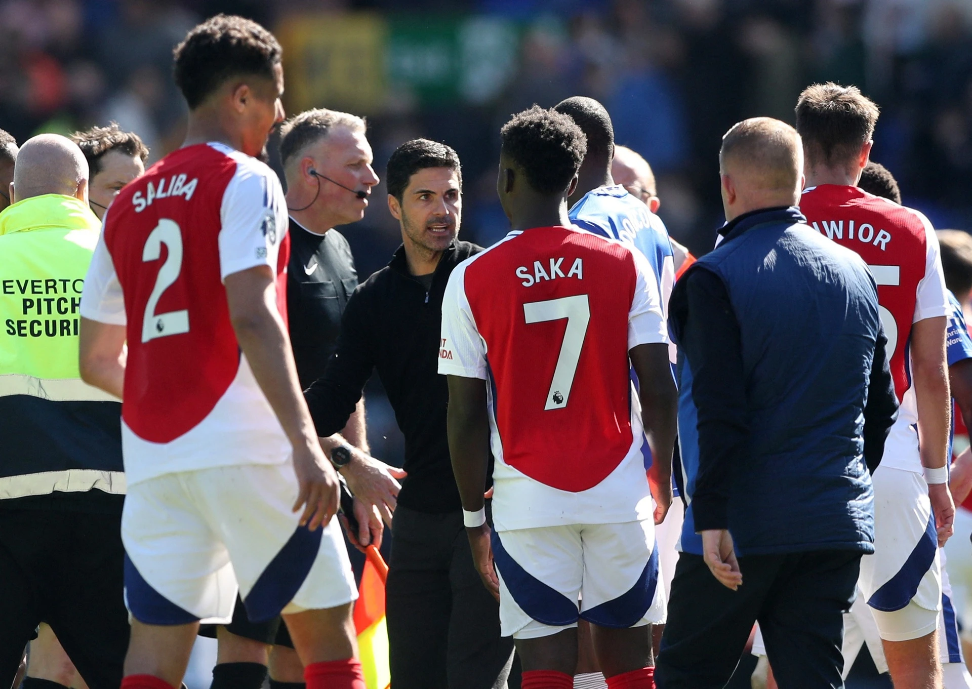 Everton dau Arsenal anh 1