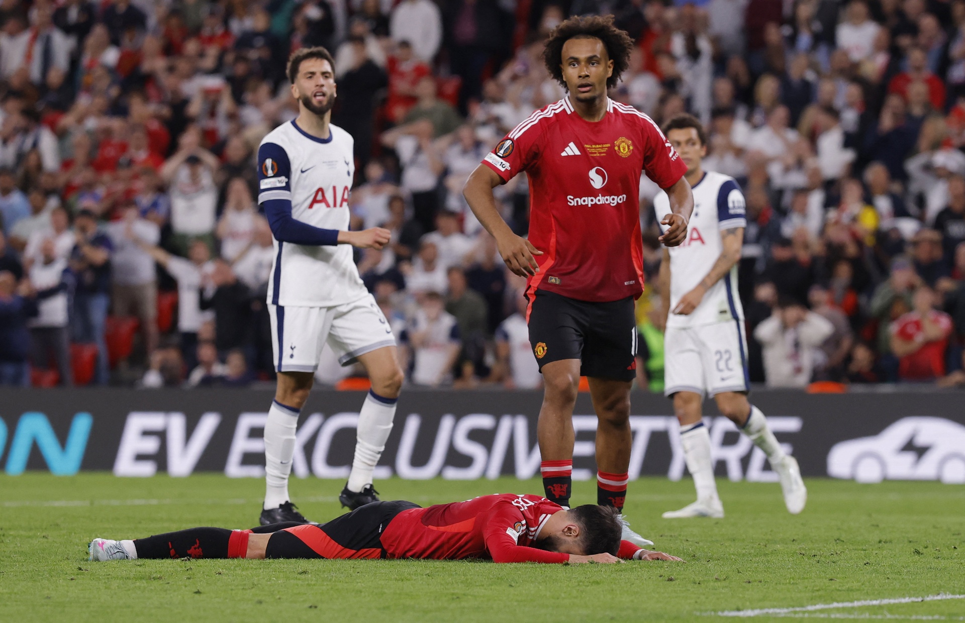 MU thua Tottenham anh 1