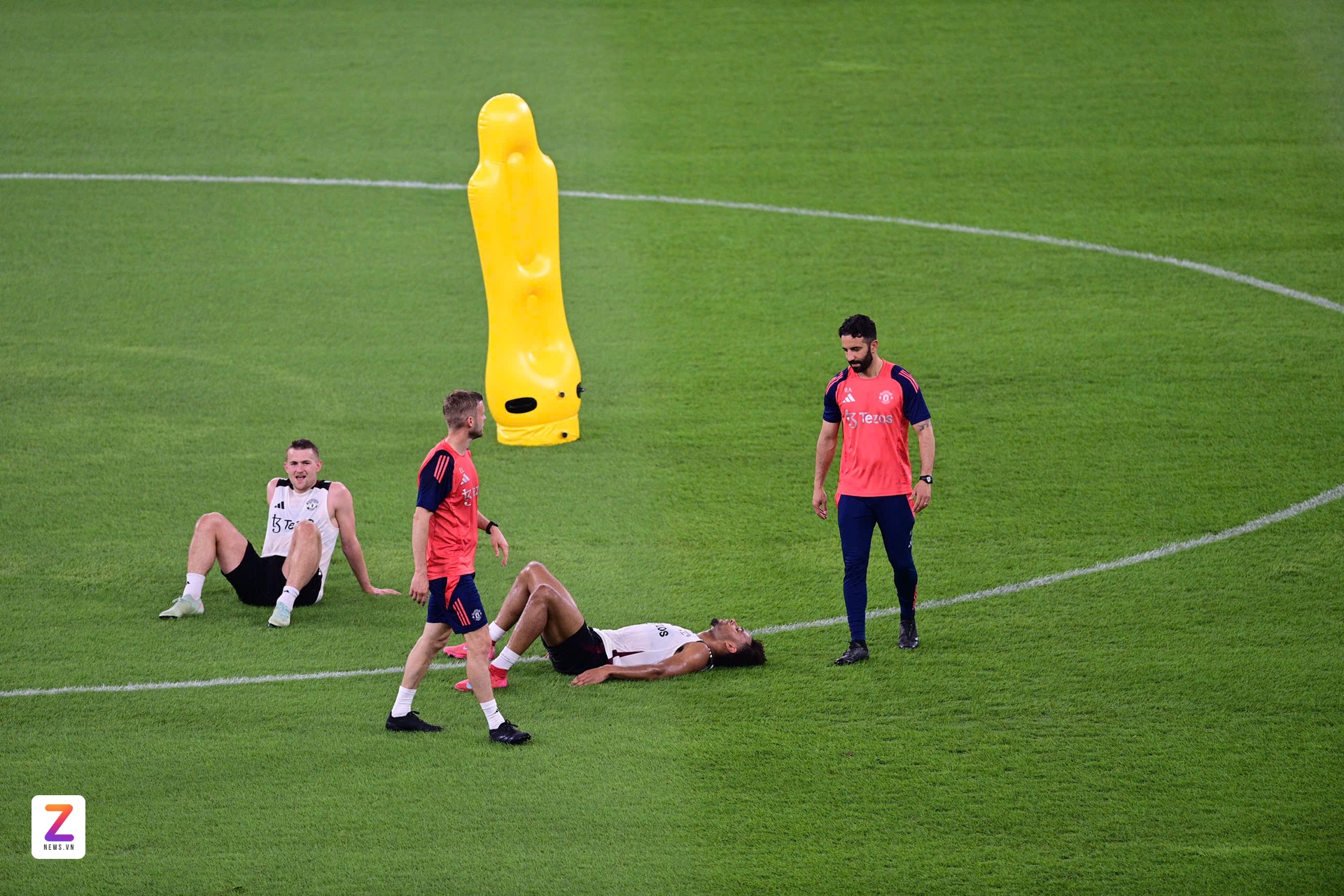 Dàn sao M.U thở dốc trong buổi tập trước ngày gặp đội Đông Nam Á 6 MU dau ngoi sao DNA anh 7