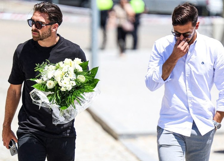 Nhớ Jota, Cancelo và Neves bật khóc nức nở ngay trên sân 6 Jota qua doi anh 6