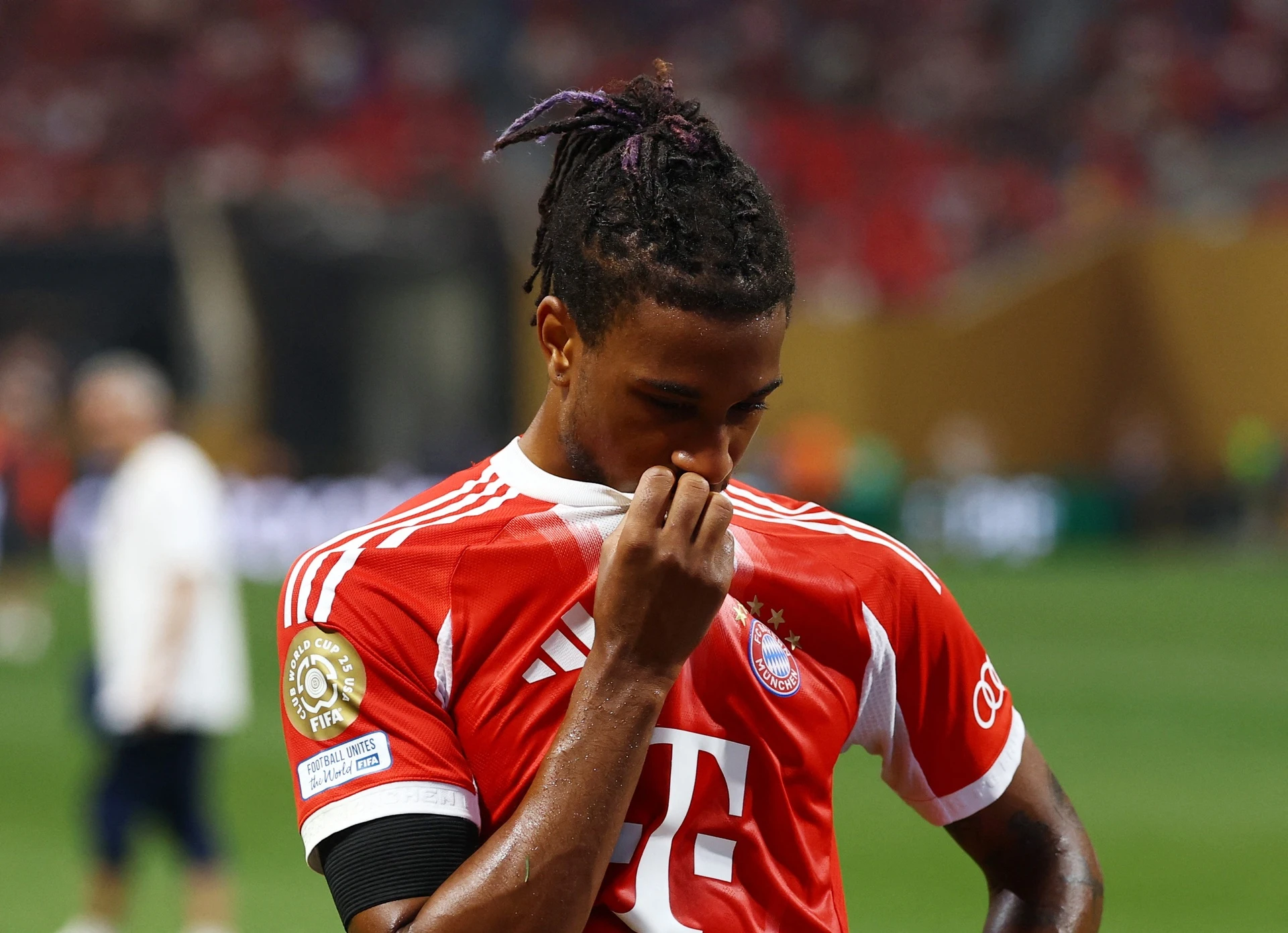 Musiala chan thuong anh 8