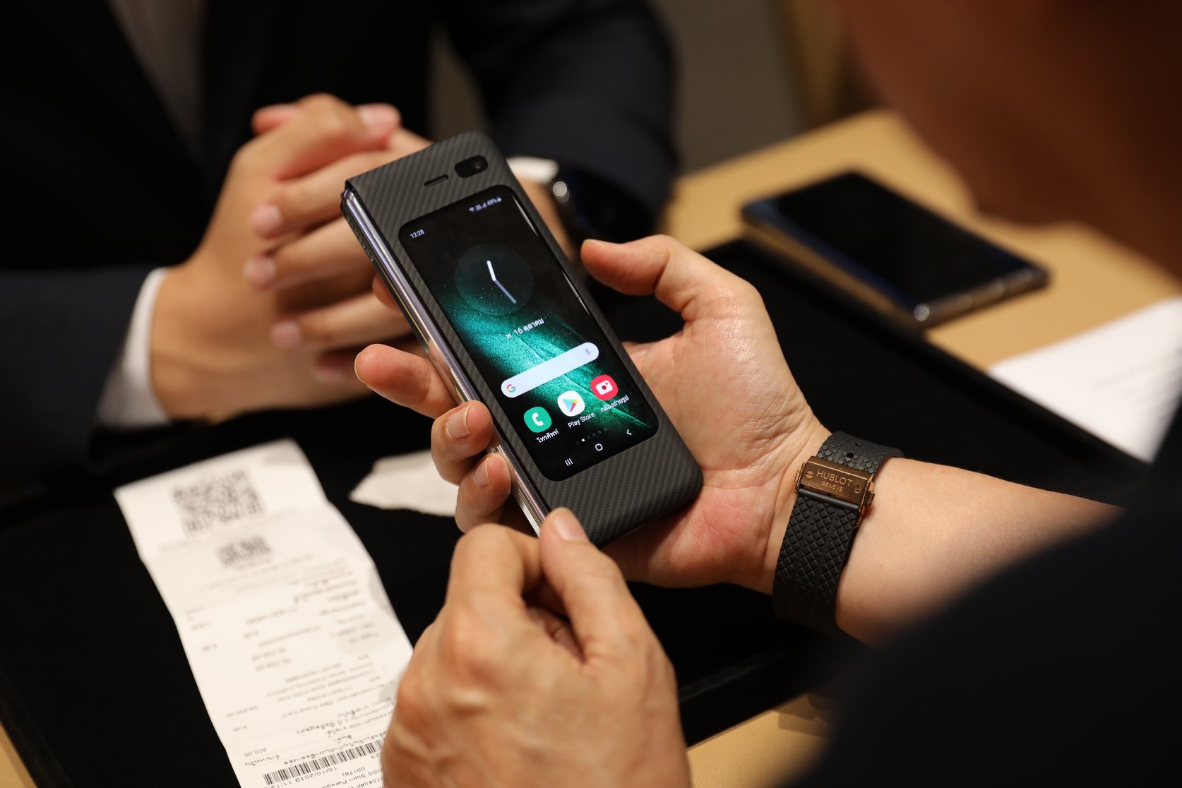 Galaxy Fold smartphone man hinh gap cao cap anh 1