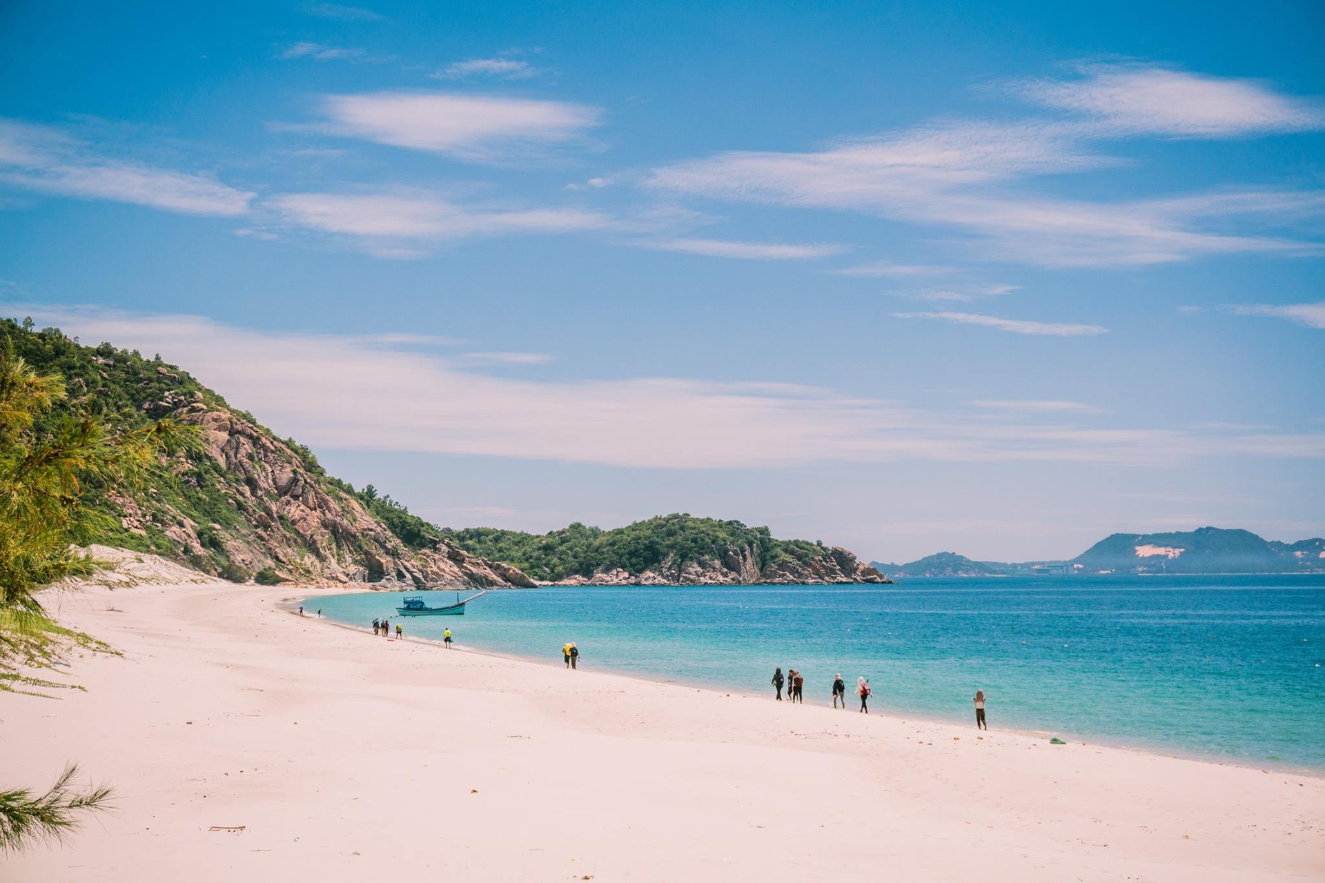 Trekking Nui Chua anh 2