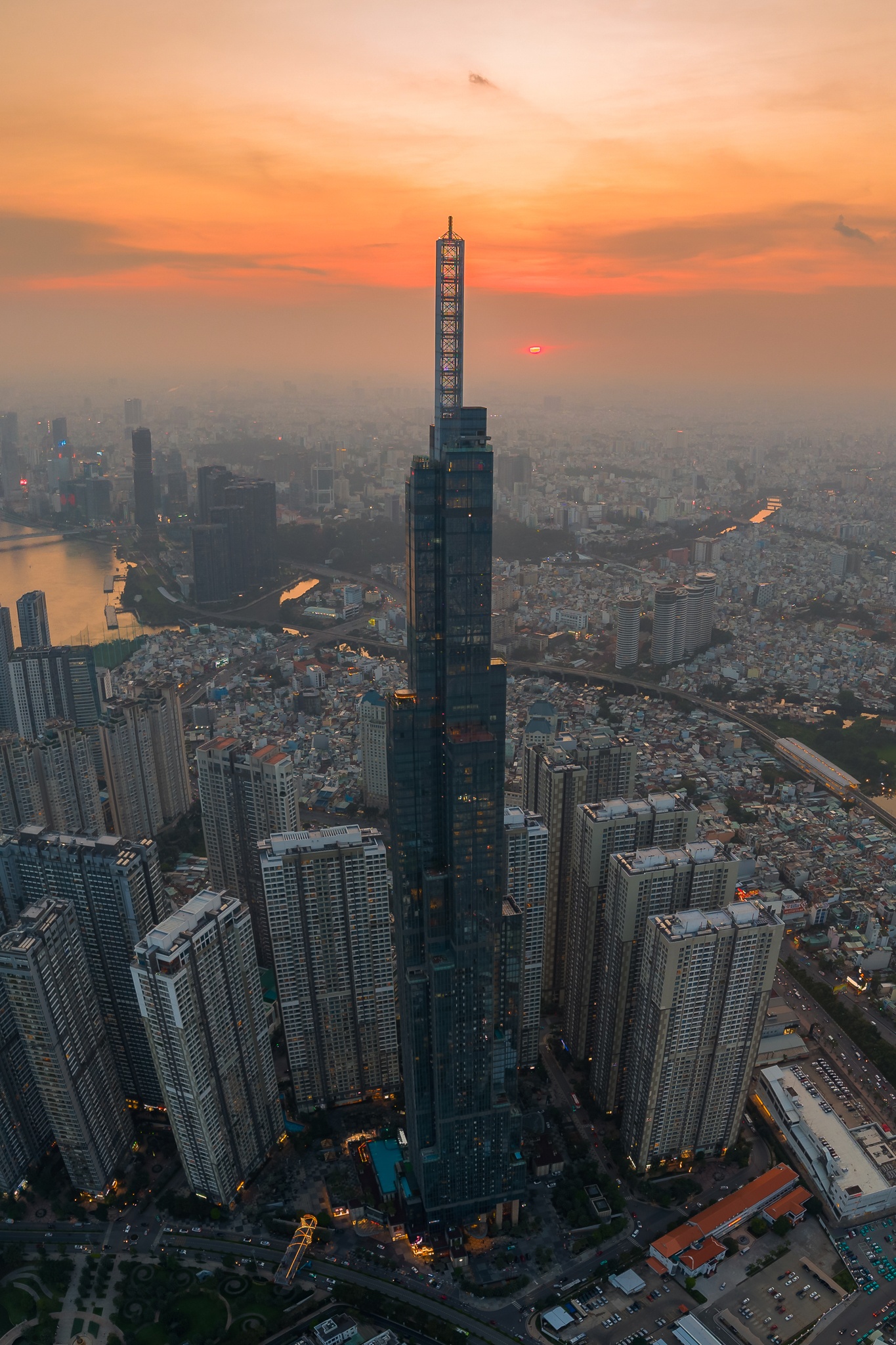 Hoàng hôn lãng mạn Sài Gòn