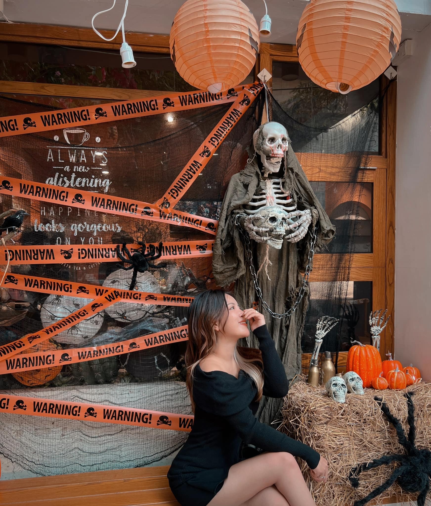 ca phe trang tri Halloween anh 1