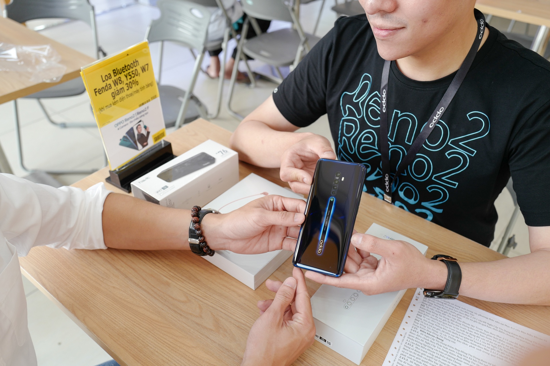Oppo anh 1