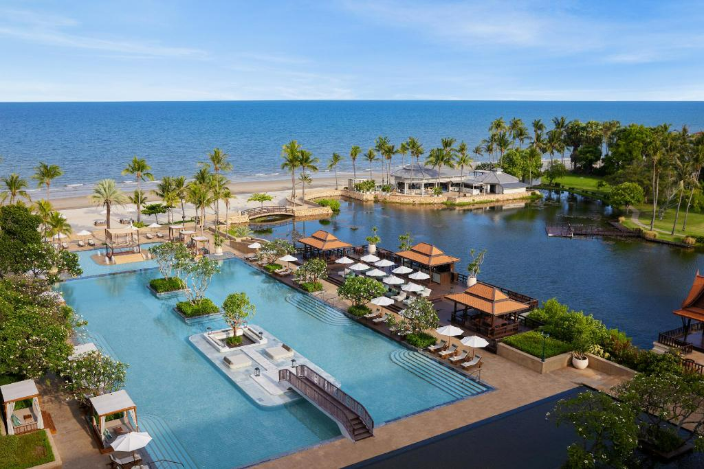 Resort nghỉ dưỡng nằm sát bờ biển ở Thái Lan