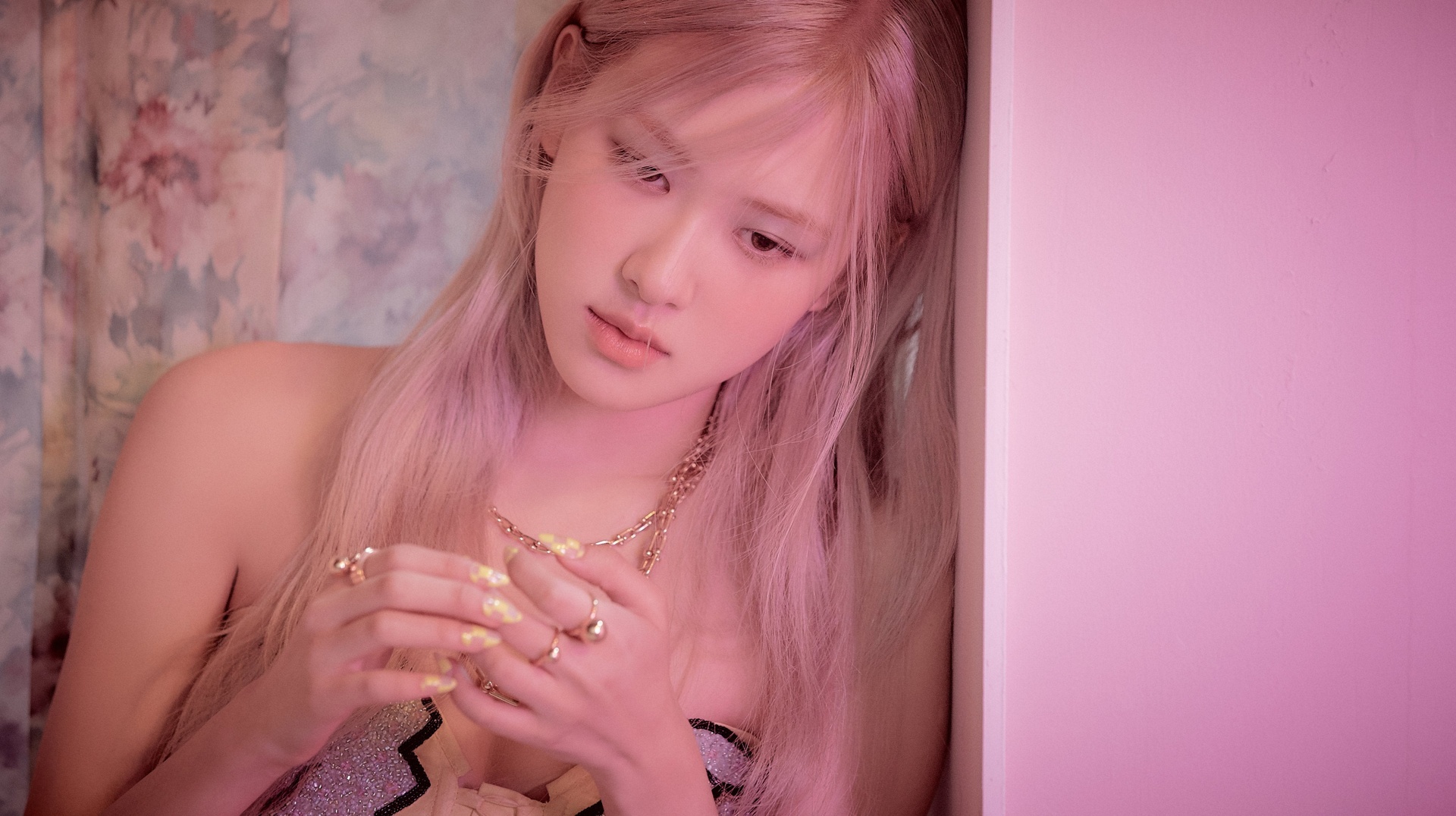 Rose (BlackPink) chiu thiet anh 3