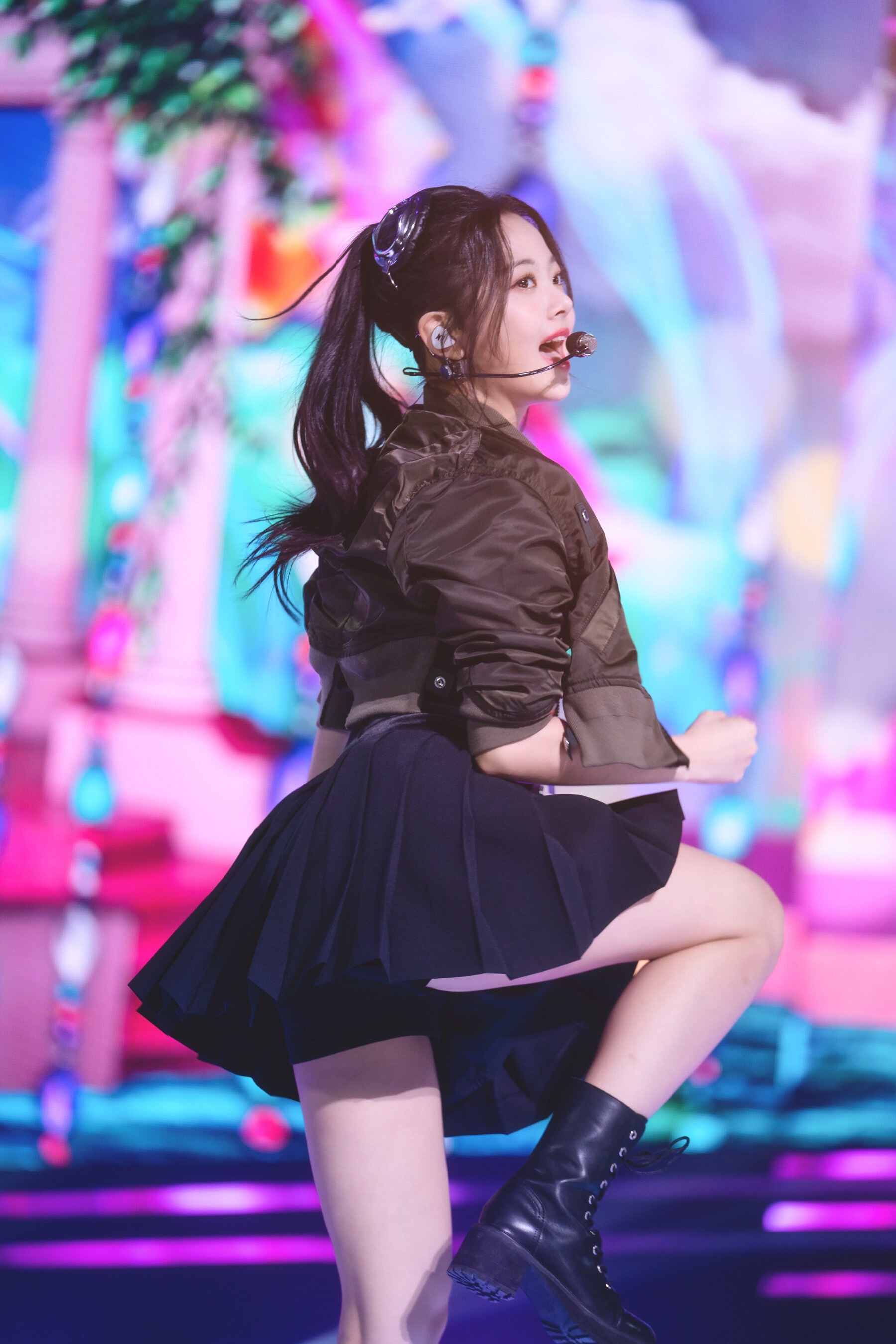 idol mac vay ngan anh 2