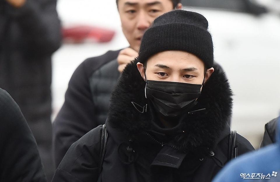 G-Dragon nhan biet dai khi nhap ngu anh 2