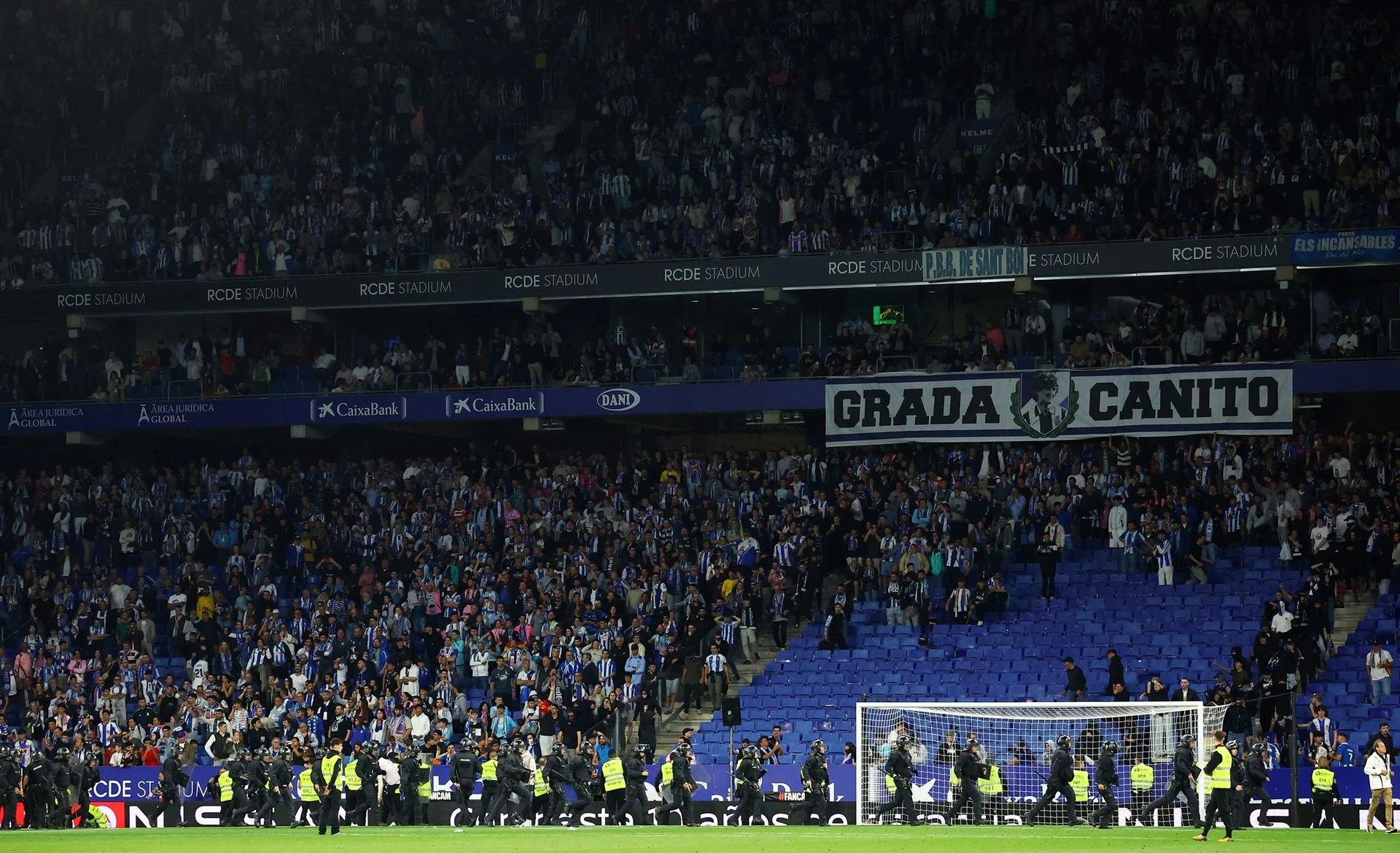 Barcelona vo dich anh 5