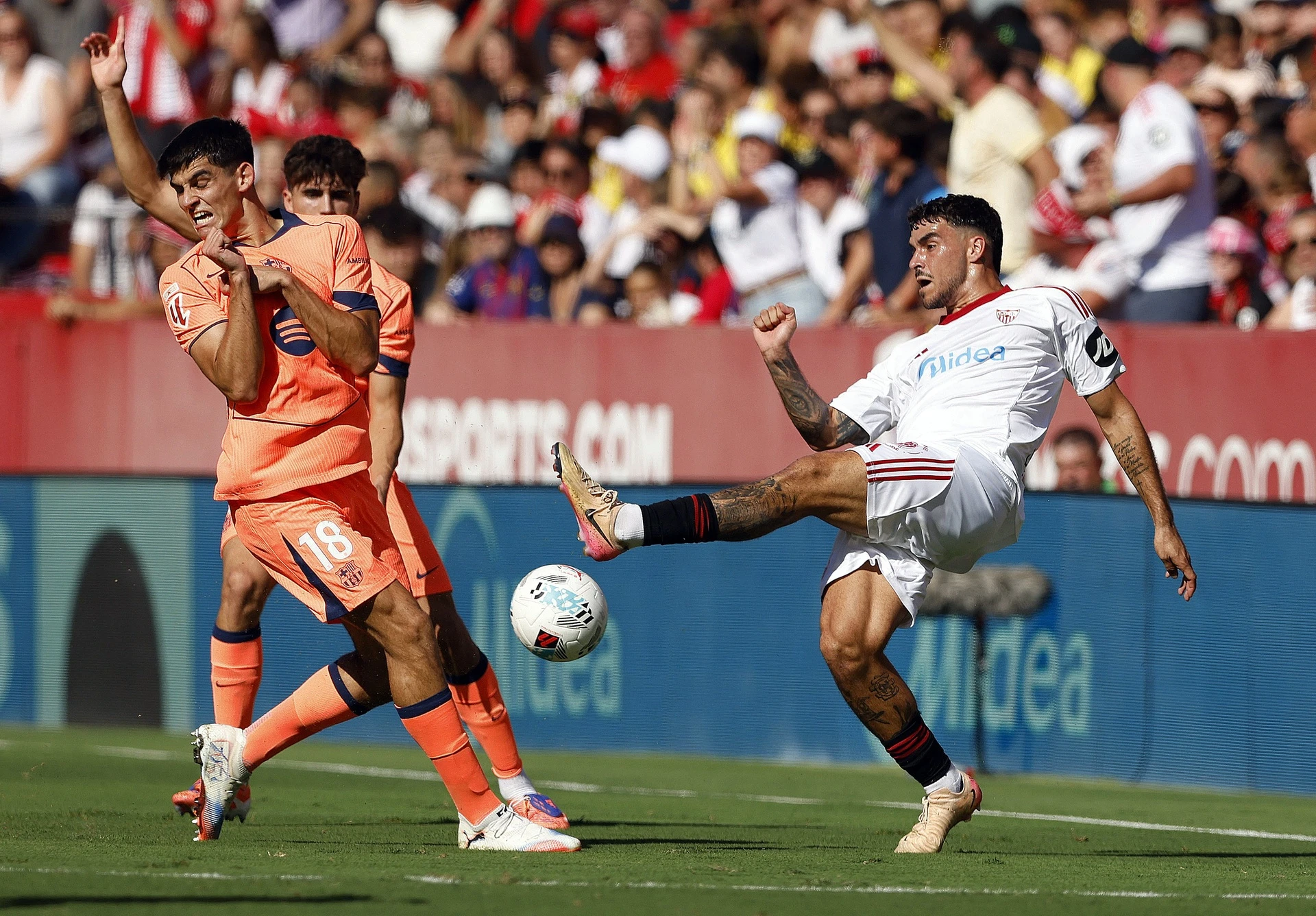 Barcelona dau Sevilla anh 3