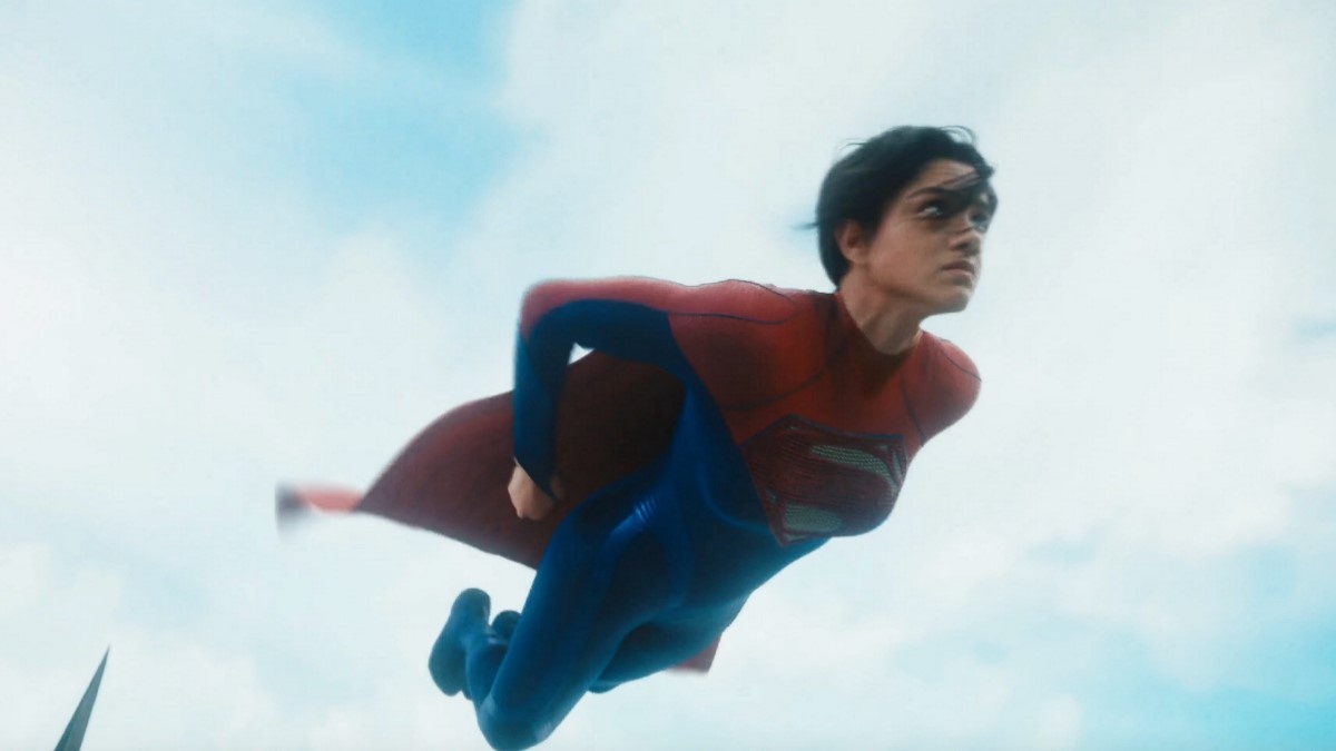 Supergirl,  The Flash,  Batman anh 2