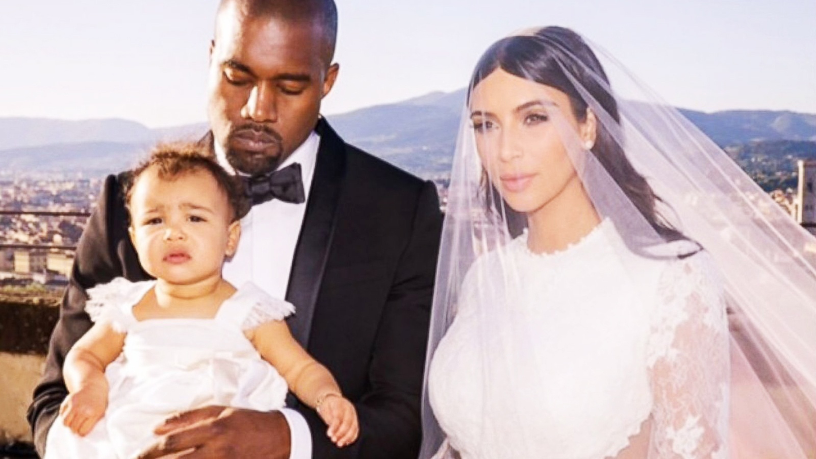 con gai Kim Kardashian anh 1