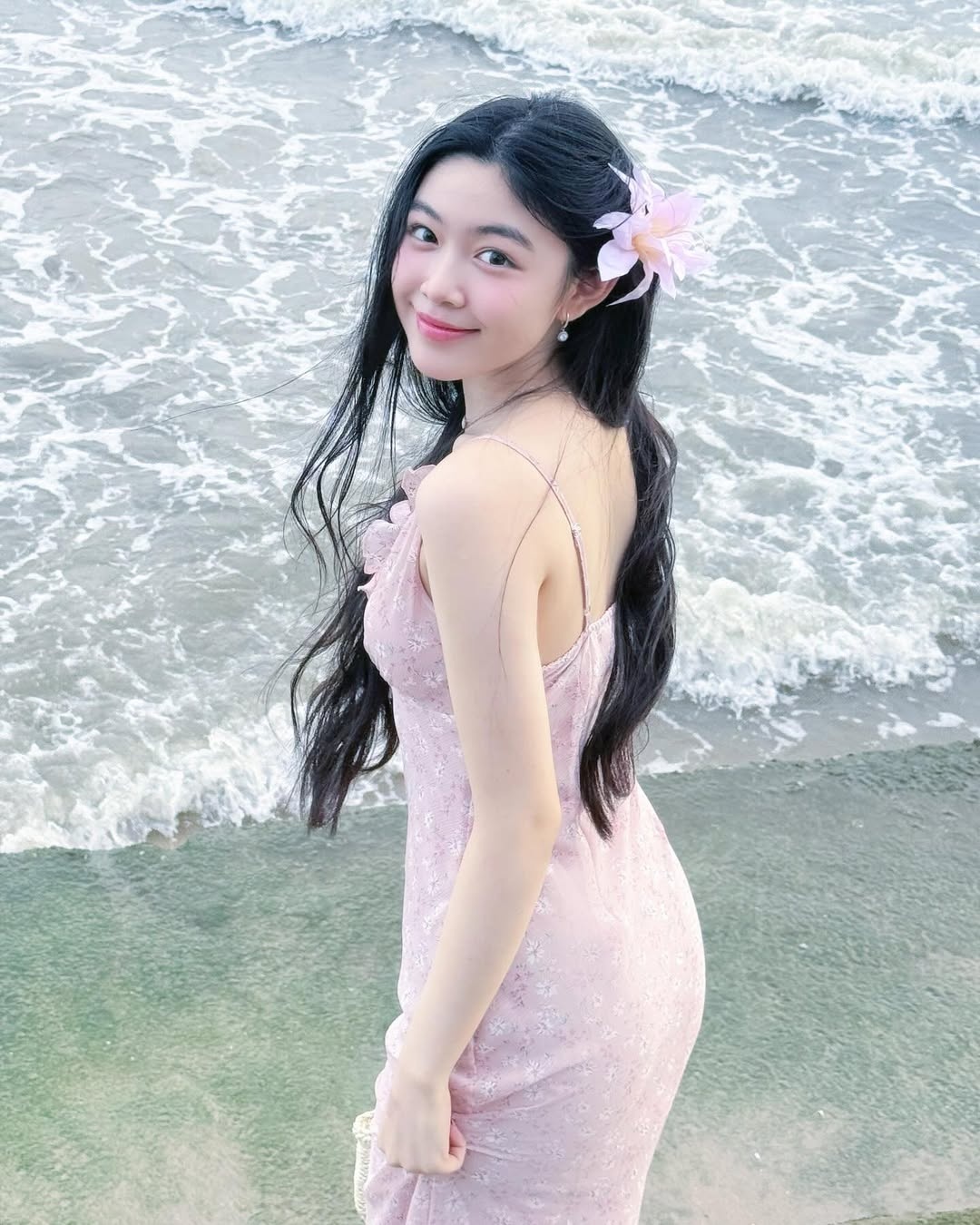 Lo Lem,  con gai quyen linh,  dien vien quyen linh anh 1