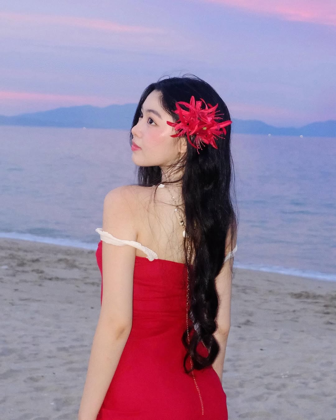 Lo Lem,  con gai quyen linh,  dien vien quyen linh anh 14