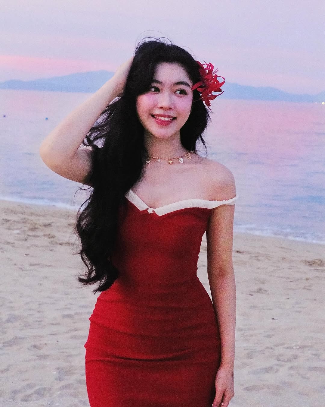 Lo Lem,  con gai quyen linh,  dien vien quyen linh anh 15
