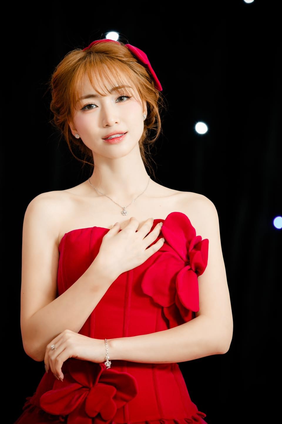 hoa minzy,  ca si,  ba con nghe an,  nghe an,  vung lu anh 1