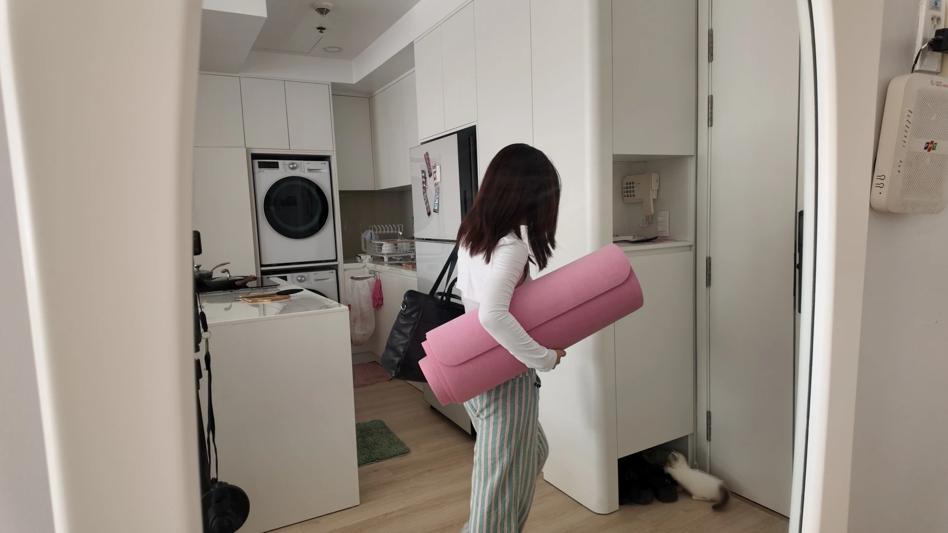 nghi viec vi kiet suc, lam viec tu xa, thiet ke UI UX, gen Z nghi viec, suc khoe tinh than, lam remote, luong 3000 usd, ap luc cong viec, thieu ngu keo dai, can bang cuoc song, trai nghiem nguoi dung, chuyen nghe lap trinh, tu hoc thiet ke, freelance UI UX, met moi cong viec, thiet ke tu xa, startup cong nghe, designer engineer, nghi viec co nen, gioi tre burnout anh 3