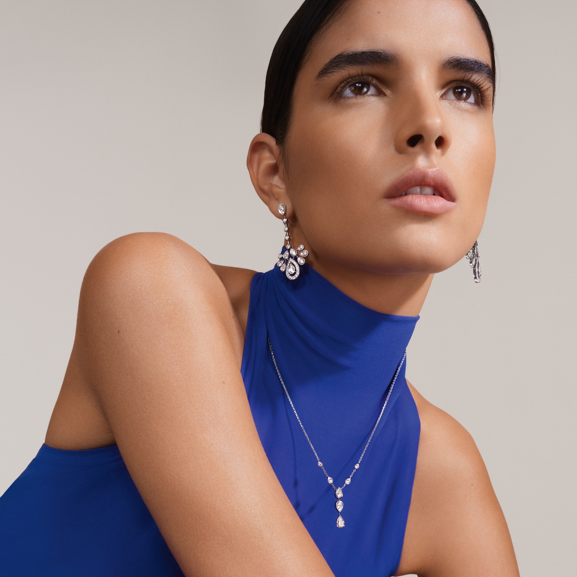 Chaumet, kim hoan Chaumet, trang suc Chaumet, ky xao kim hoan, phuc che Louvre, Louvre trang suc, kim cuong pear-shape anh 1