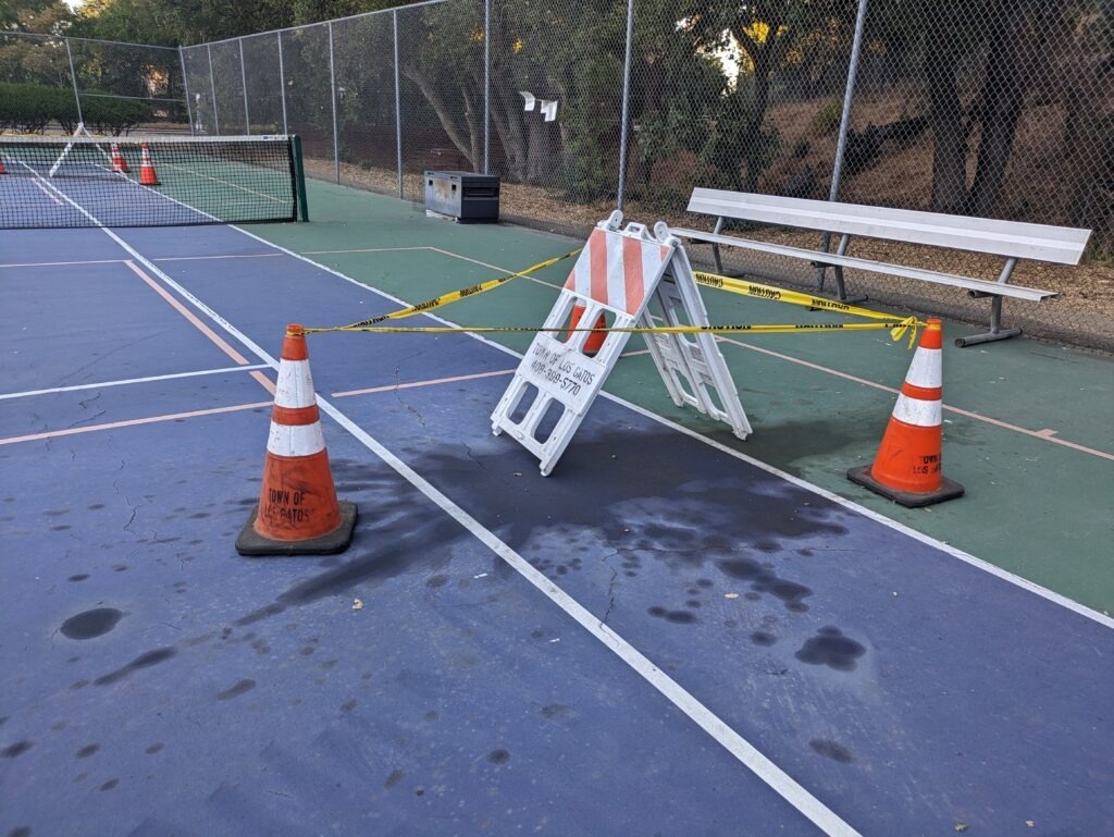 san pickleball tieng on, giai quyet tieng on, Los Gatos pickleball, cach am san pickleball, California pickleball anh 1