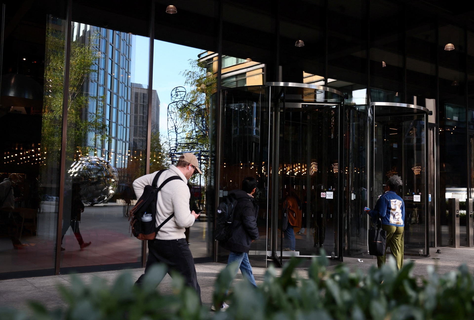 co con trang My,  that nghiep My,  sa thai nhan su,  thi truong lao dong,  mat viec van phong anh 1