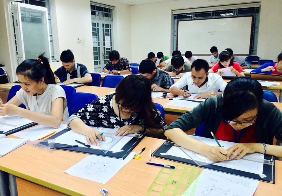 Vẽ kỹ thuật là môn học nền tảng giúp học viên CBS đọc hiểu và thiết lập được các bản vẽ kỹ thuật