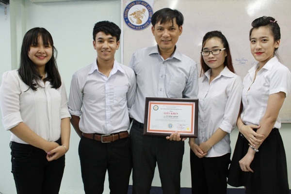 nganh phuc vu phong khach san,  hoc nghe anh 5