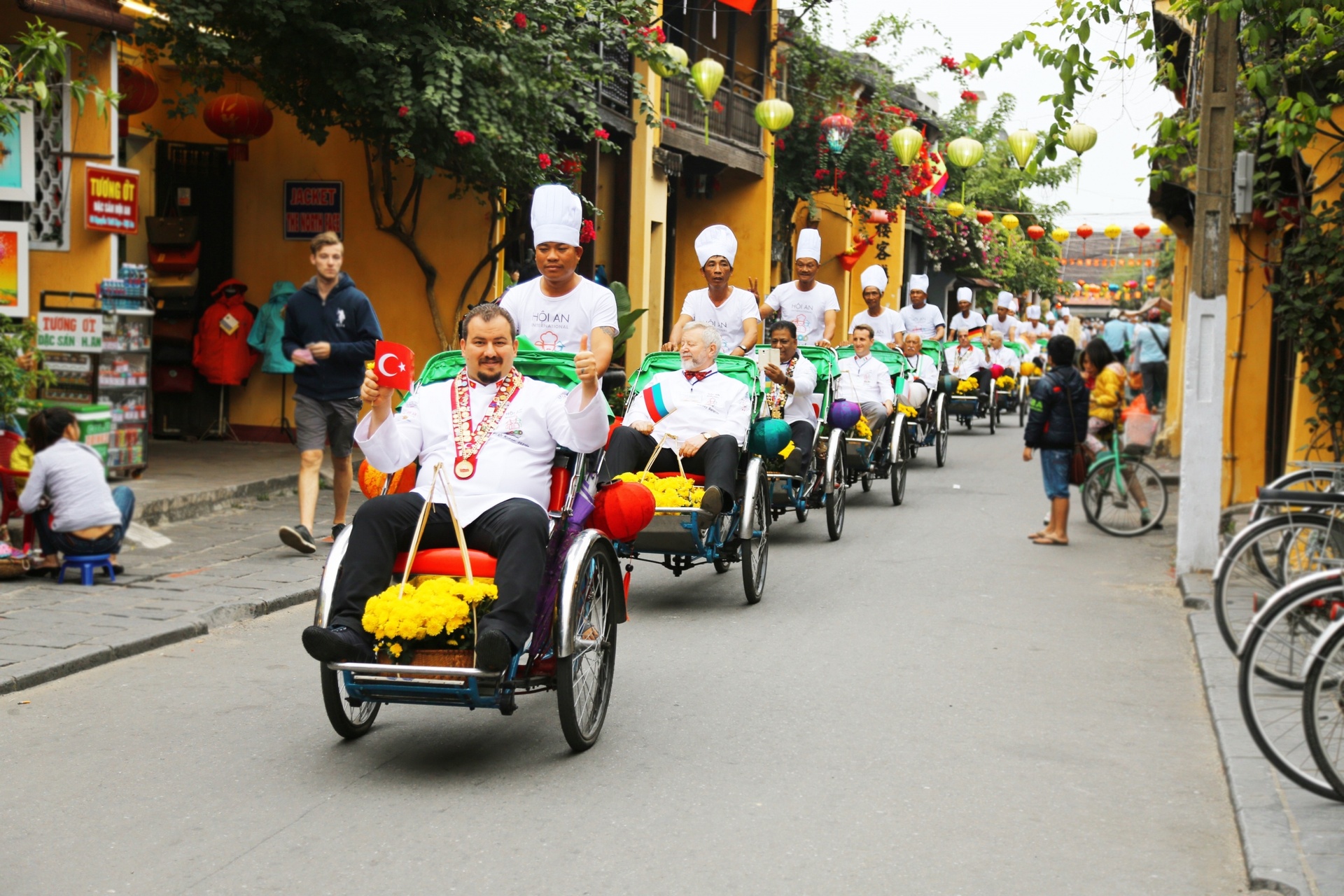 Lien hoan Am thuc anh 1