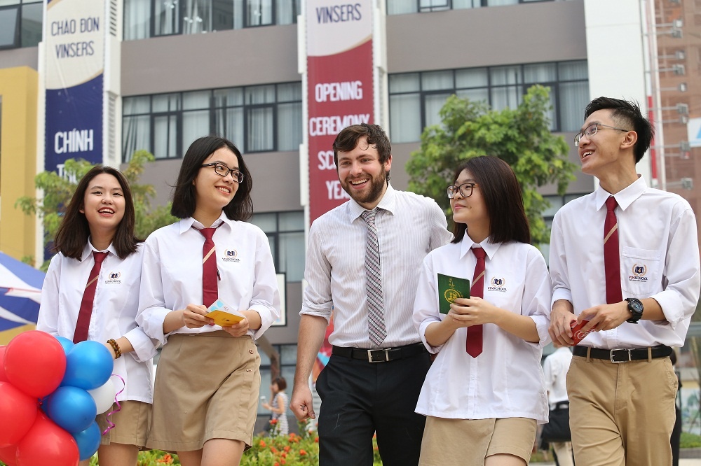 Vinschool ap dung chuong trinh song ngu Cambridge anh 1