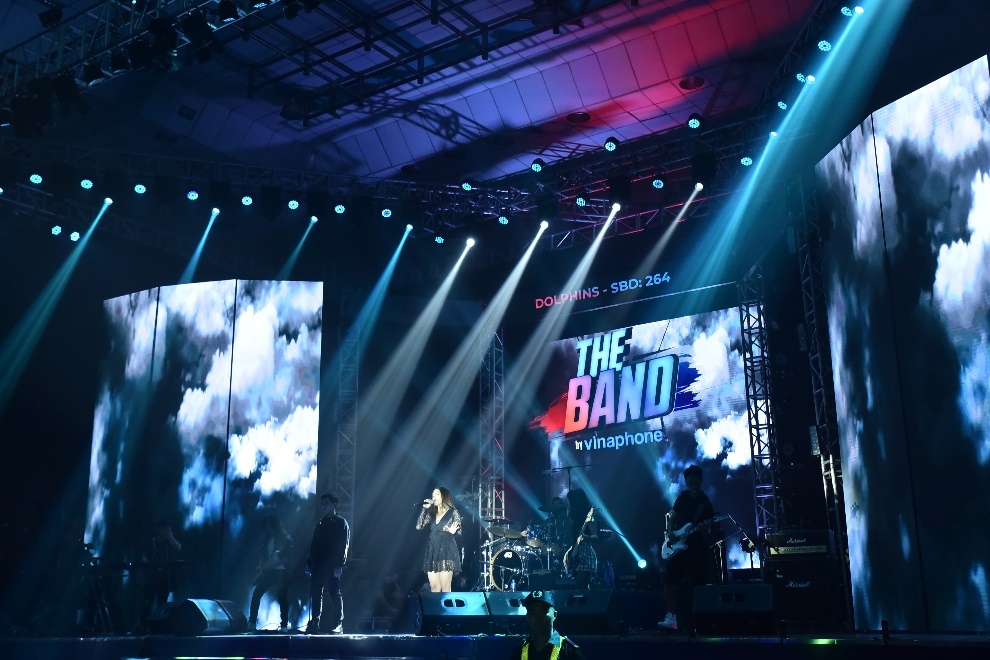 The Band by VinaPhone anh 1
