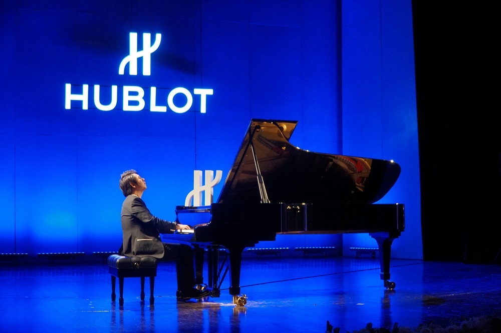 Hublot anh 1