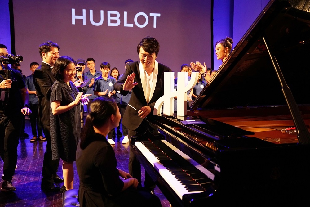 Hublot anh 2
